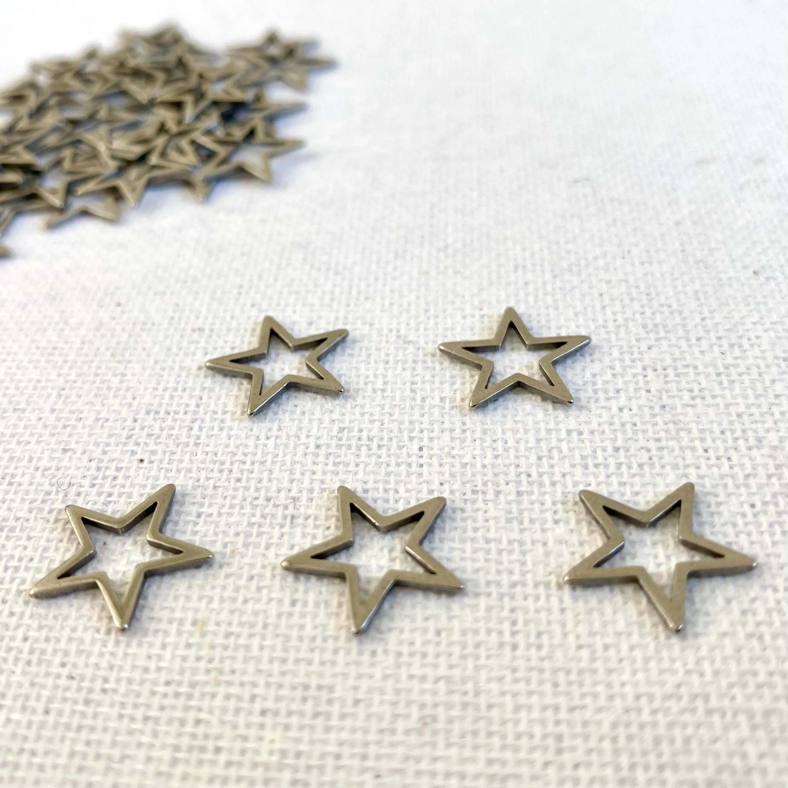 13mm Stainless steel Tiny star silver charm pentacle