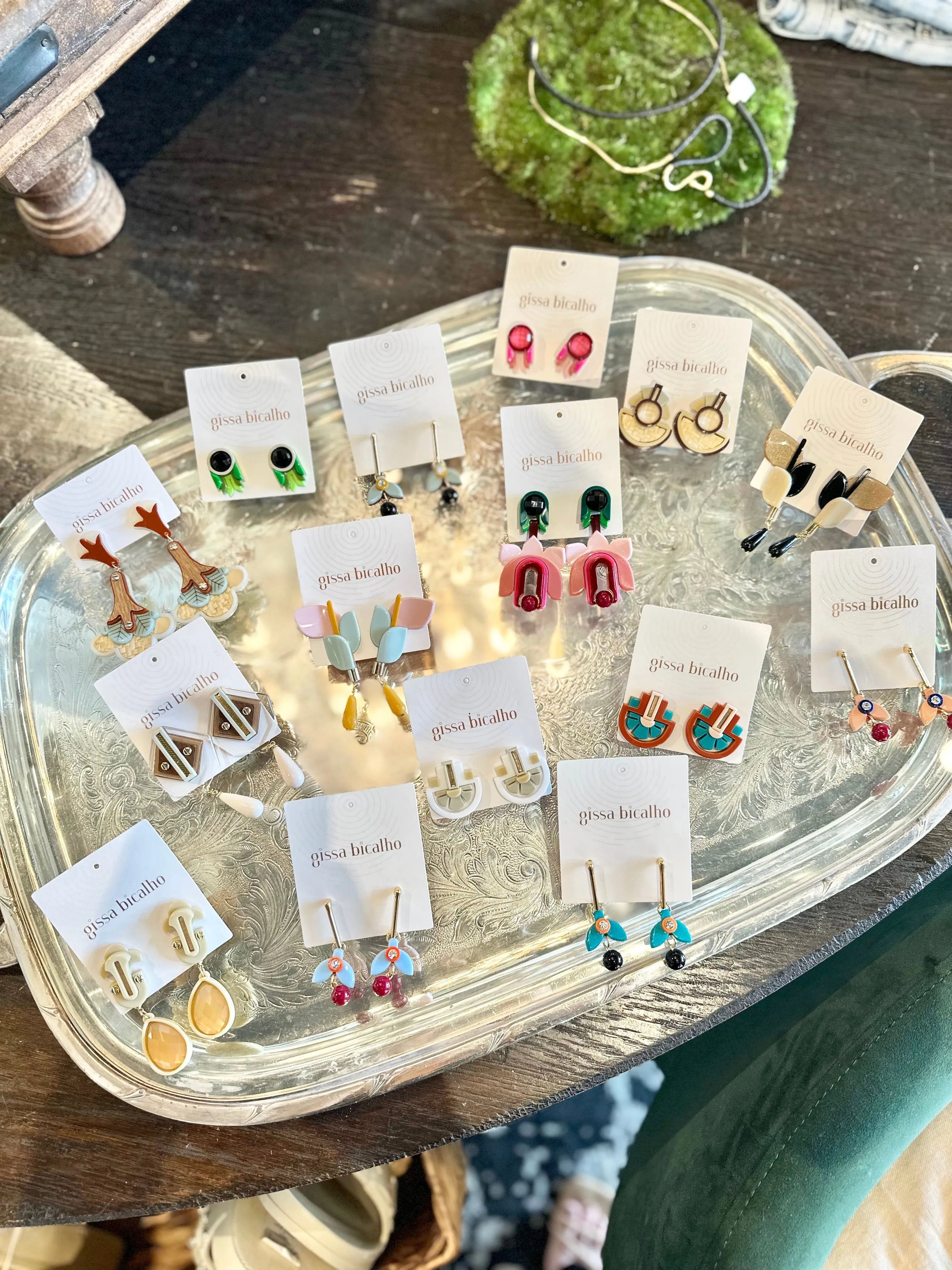 Colorblock Acrylic Earring in olive/cinnamon by Gissa Bicalho
